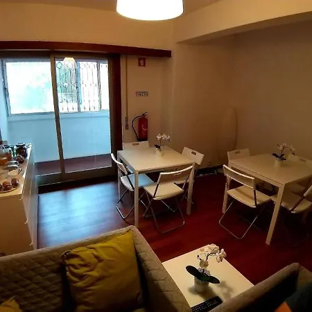 Room In Apartment - Quarto 4 Duplo Com Varanda - Centro Lisboa * Lisboa