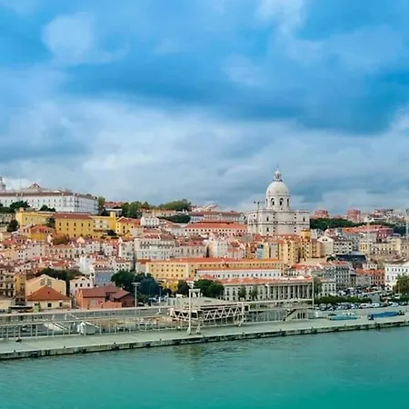 Room In Apartment - Quarto 4 Duplo Com Varanda - Centro Lisboa بيت ضيافة *